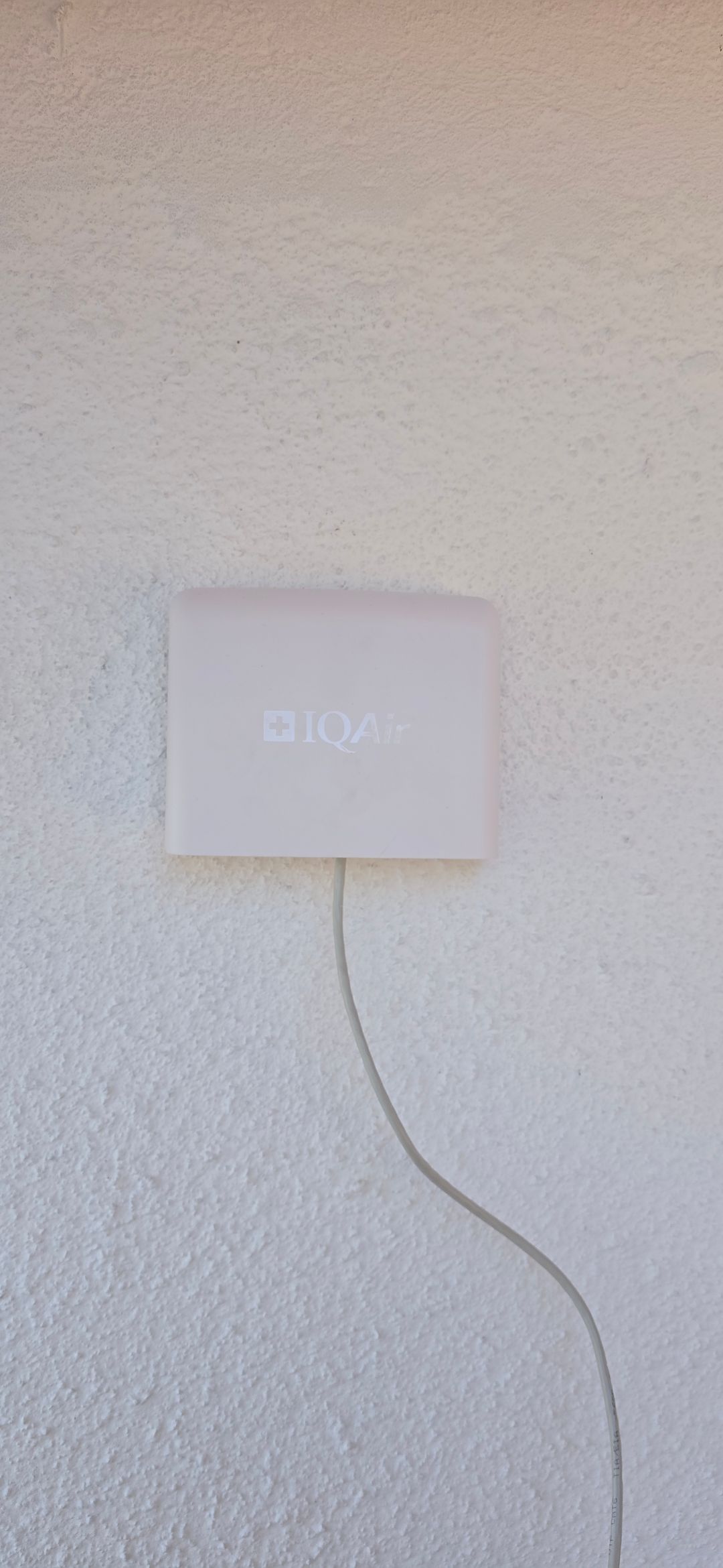 IQAir expander icon